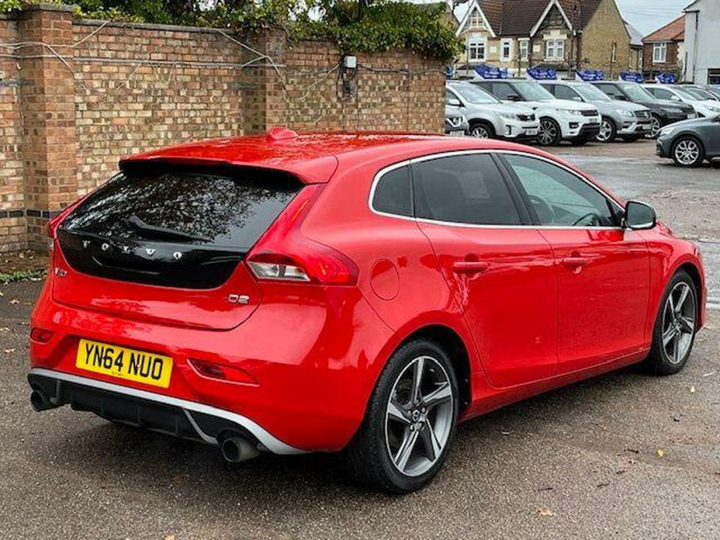 VOLVO V40