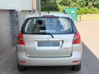 TOYOTA COROLLA VERSO