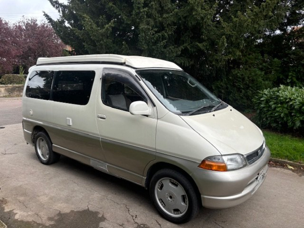 View TOYOTA GRANVIA 