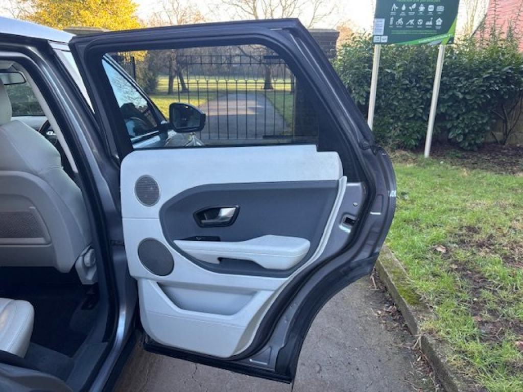 LAND ROVER RANGE ROVER EVOQUE