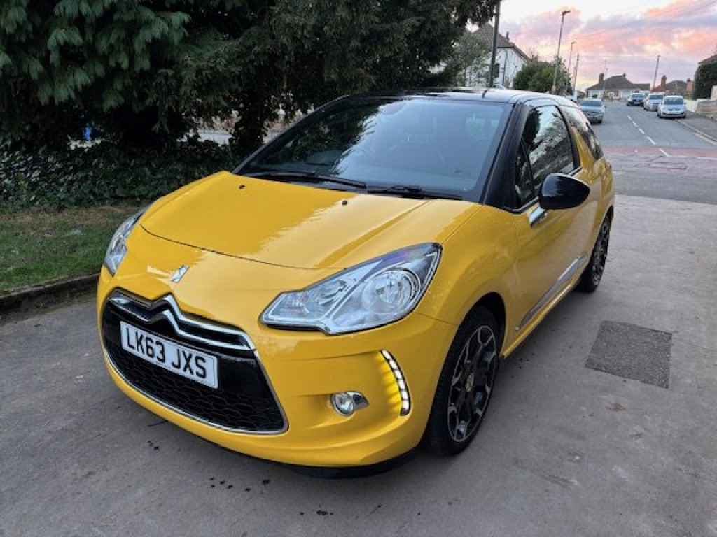 View CITROEN DS3 1.6 VTi DStyle Plus