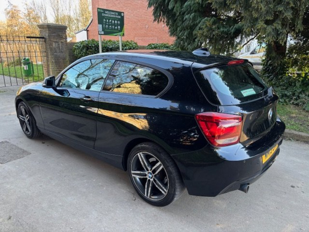 View BMW 1 SERIES 2.0 116d Sport 3 door