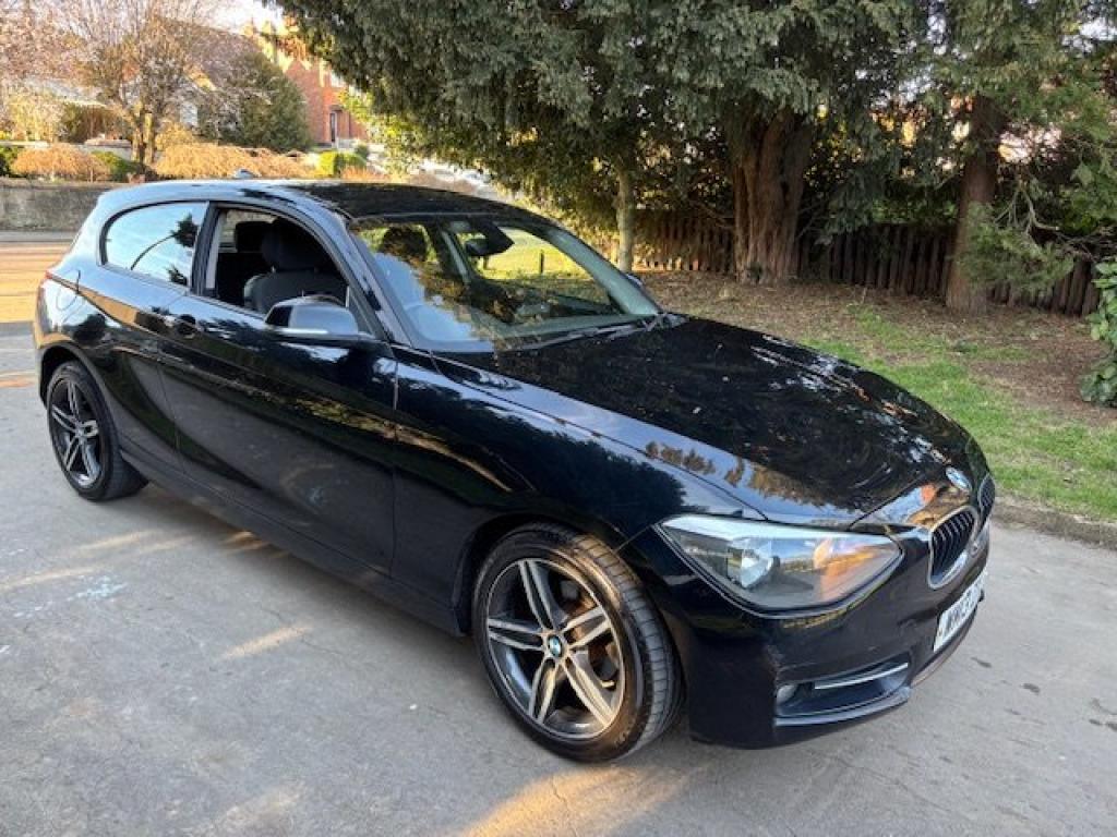 View BMW 1 SERIES 2.0 116d Sport 3 door