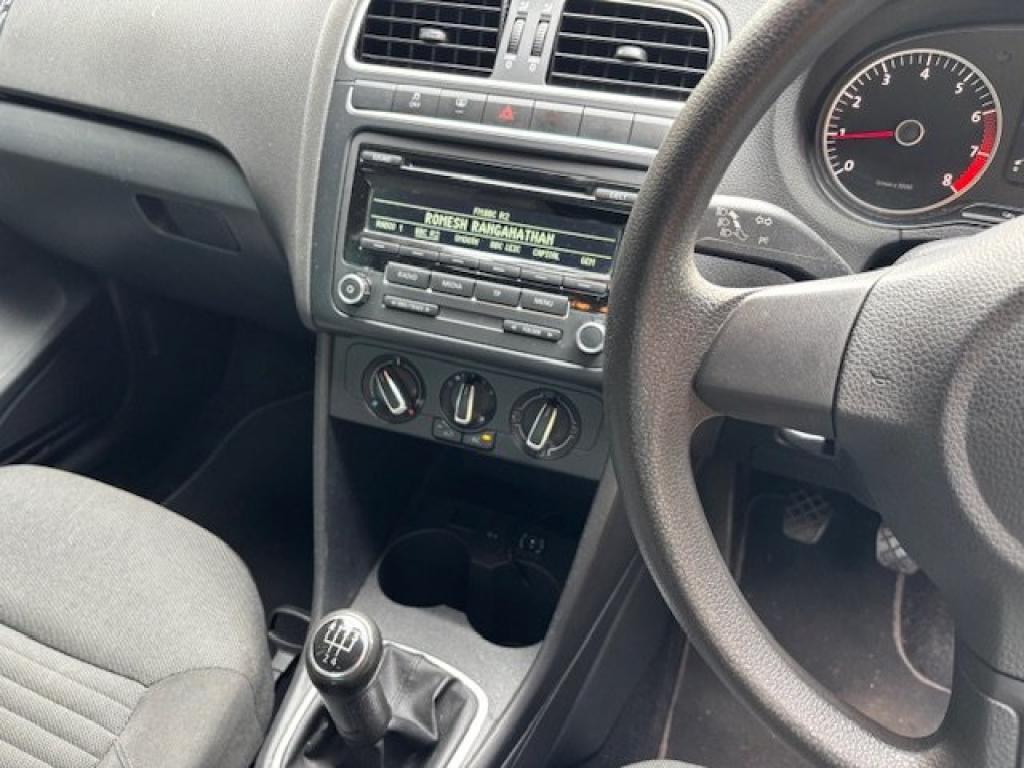 VOLKSWAGEN POLO