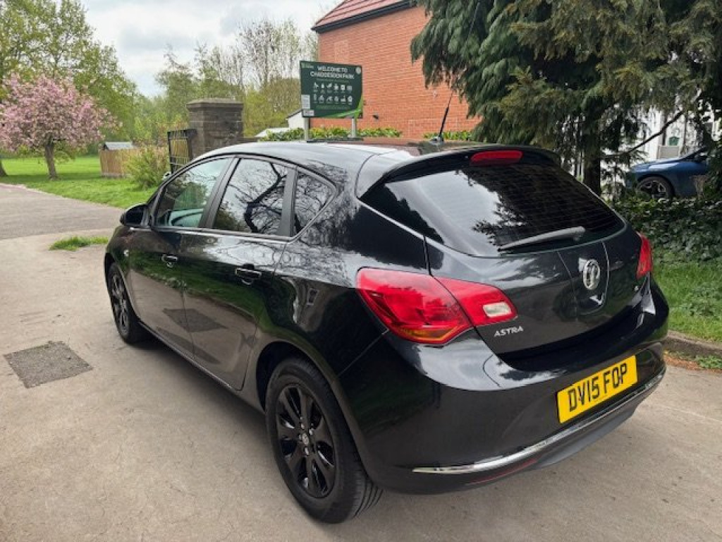 View VAUXHALL ASTRA 1.6 i Design