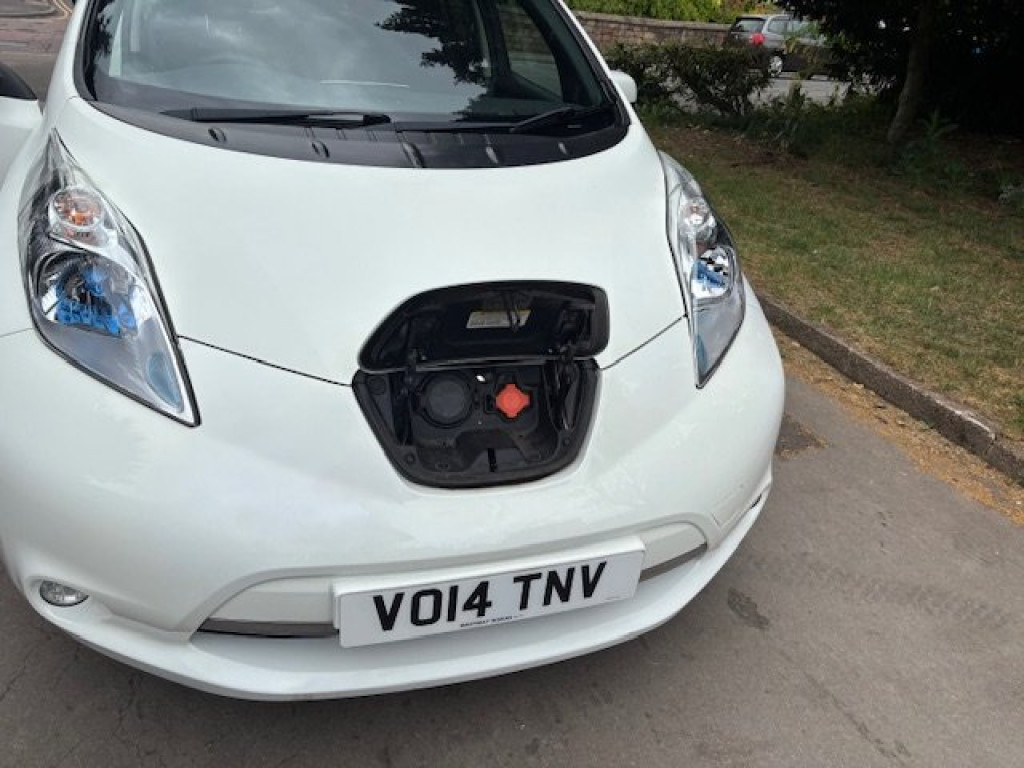 NISSAN LEAF