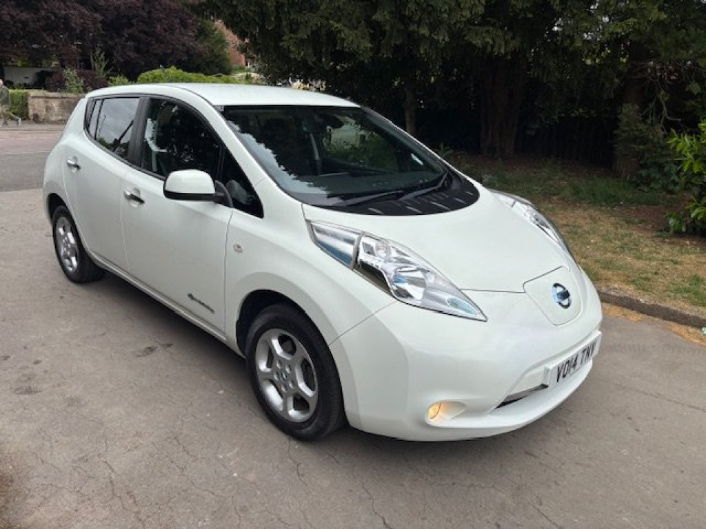 NISSAN LEAF