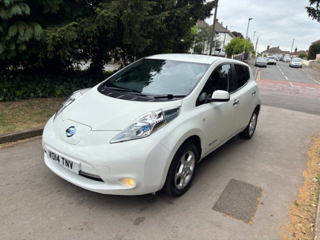 NISSAN LEAF