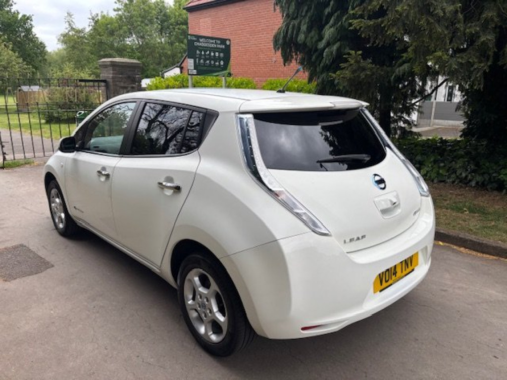 NISSAN LEAF