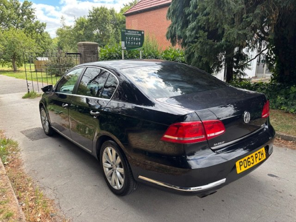 View VOLKSWAGEN PASSAT 2.0 TDI BlueMotion Tech Highline