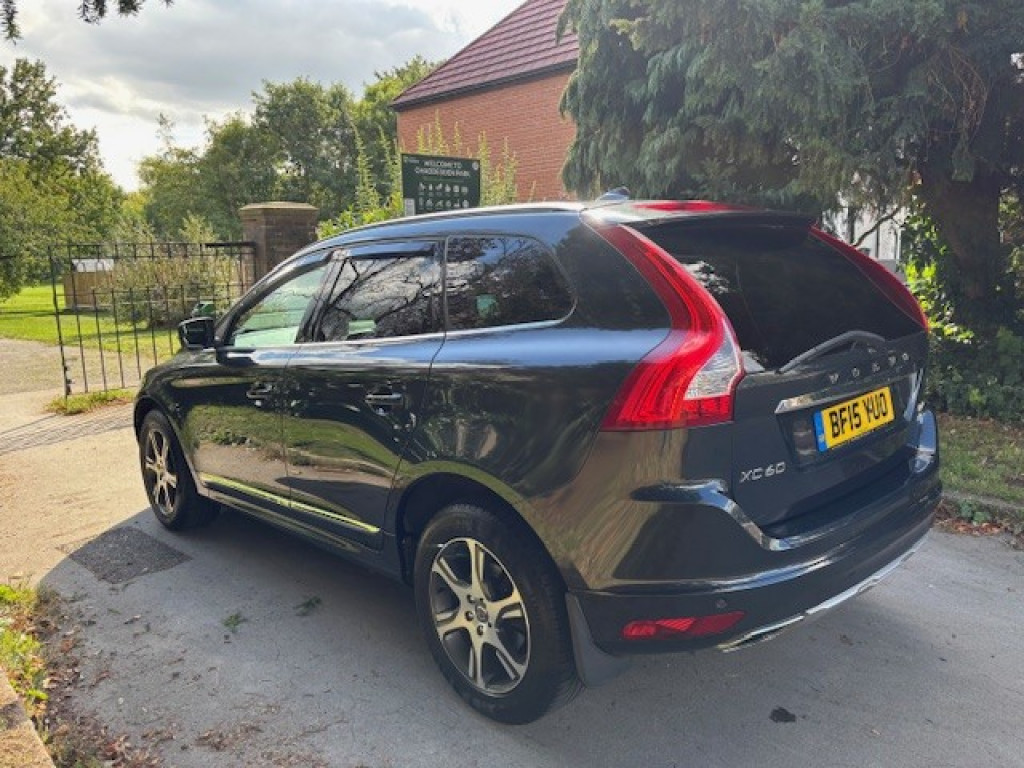 View VOLVO XC60 2.4 SE Lux D4 AWD (181hp)