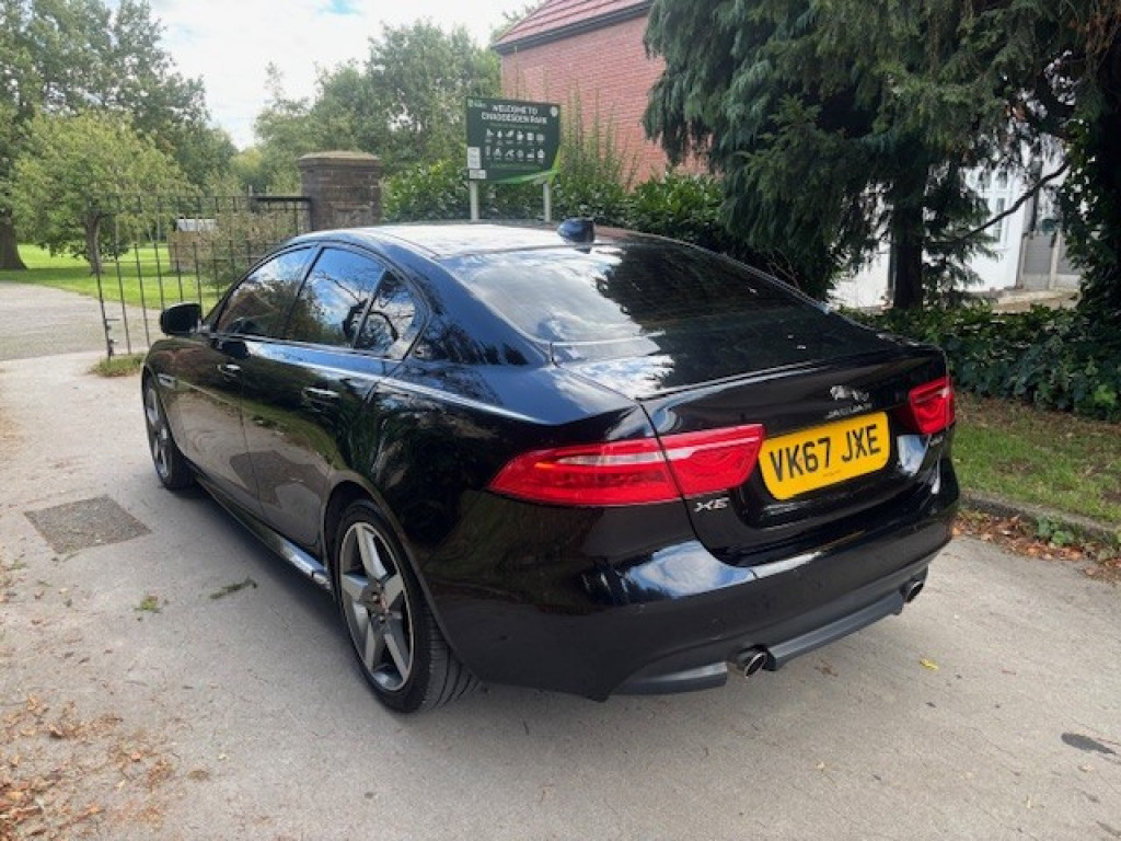 View JAGUAR XE 2.0 i R-Sport