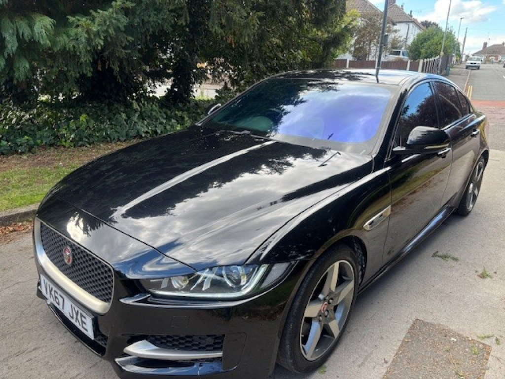 View JAGUAR XE 2.0 i R-Sport