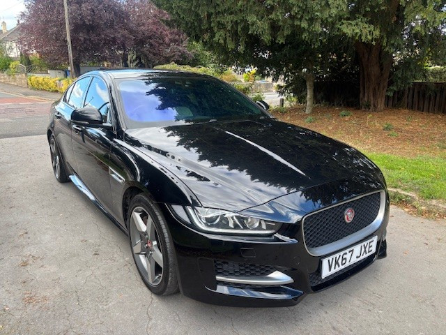 JAGUAR XE 2.0 i R-Sport