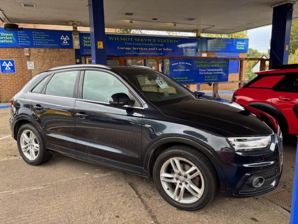 View AUDI Q3 2.0 TDI S line