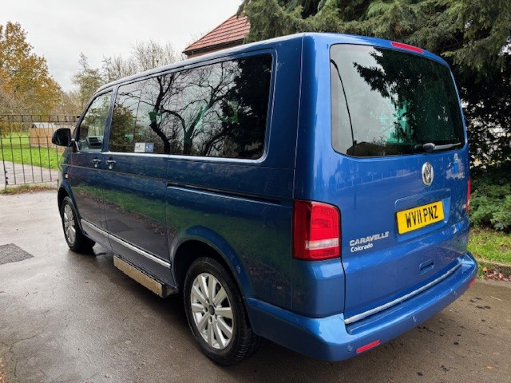View VOLKSWAGEN CARAVELLE 2.0 TDI Executive