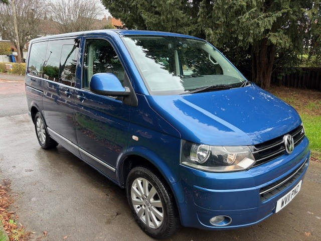 VOLKSWAGEN CARAVELLE 2.0 TDI Executive