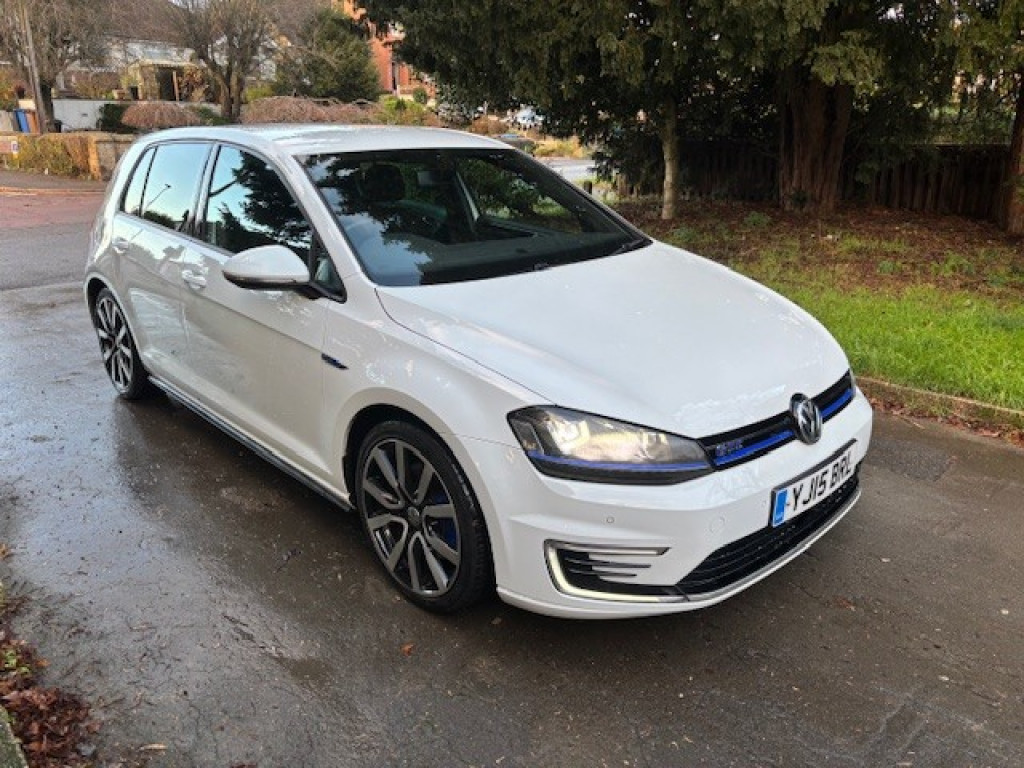 View VOLKSWAGEN GOLF 1.4 TSI GTE
