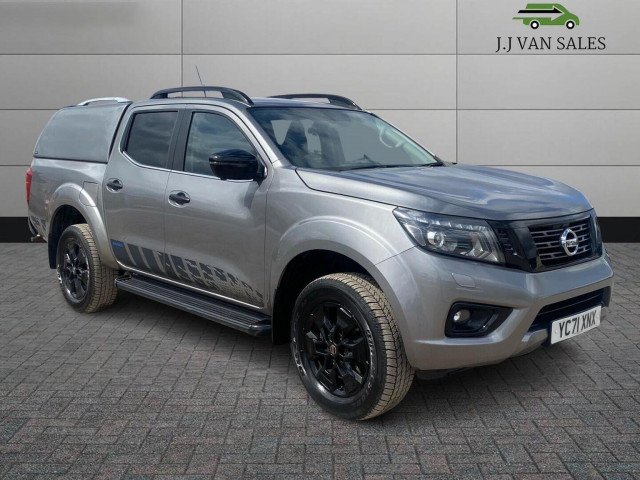 NISSAN NAVARA