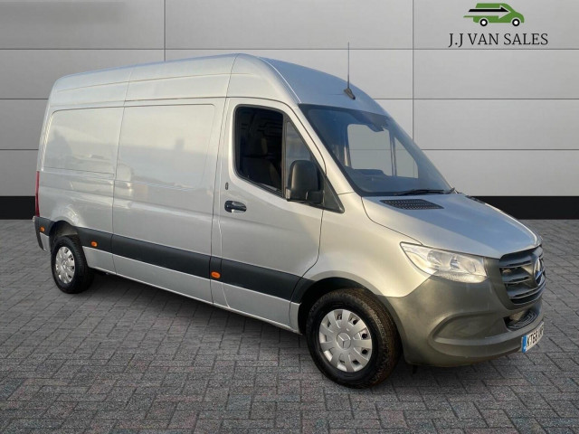 MERCEDES-BENZ SPRINTER