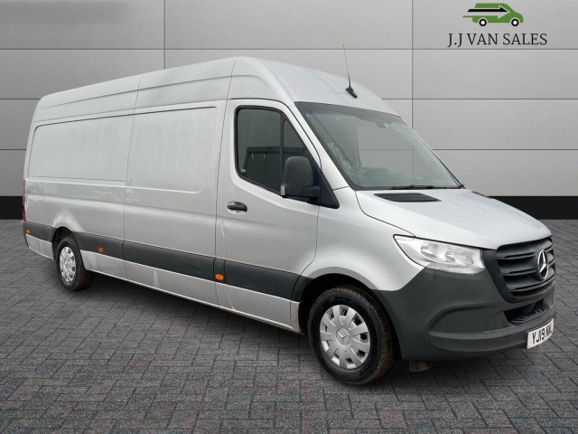 MERCEDES-BENZ SPRINTER