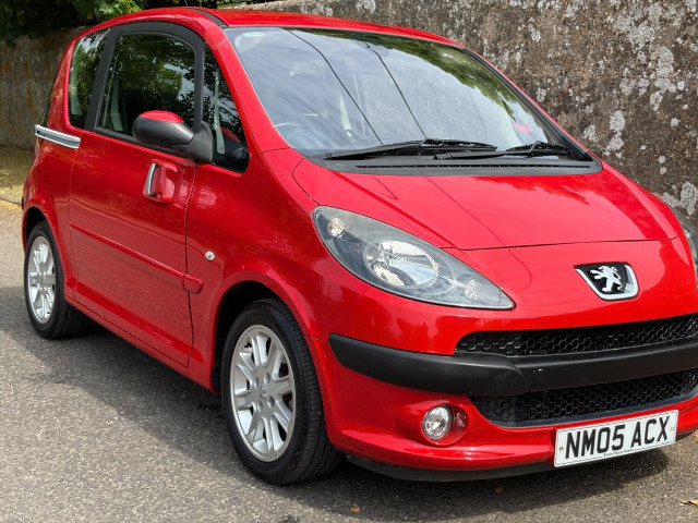 PEUGEOT 1007 1.6 16v Sport