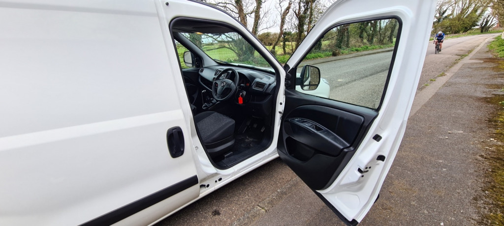 VAUXHALL COMBO