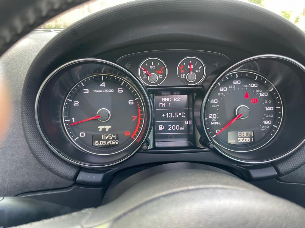 AUDI TT