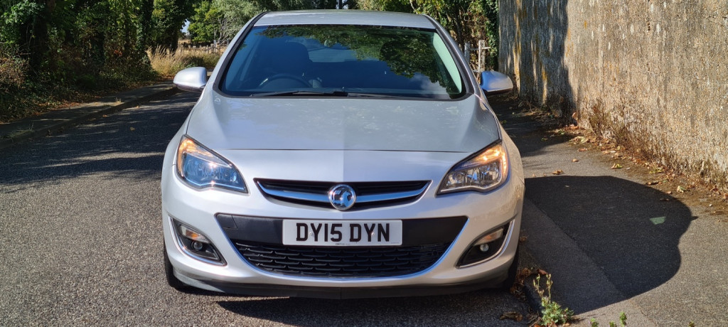 VAUXHALL ASTRA