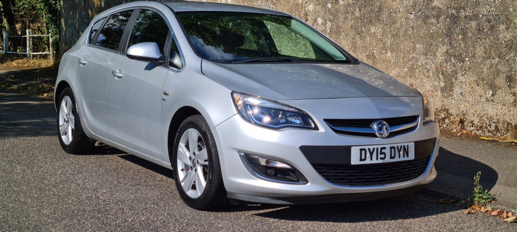 VAUXHALL ASTRA