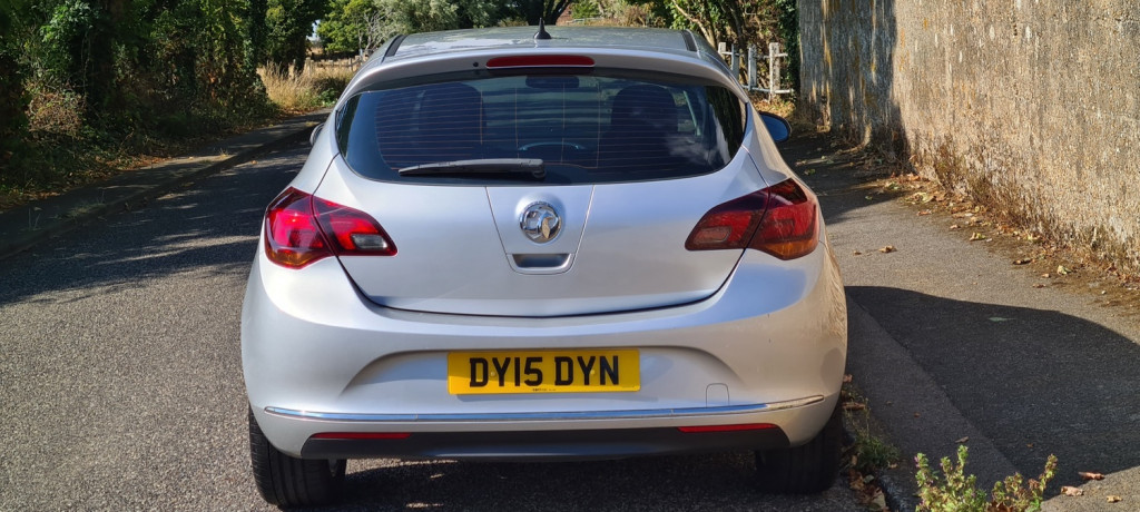 VAUXHALL ASTRA