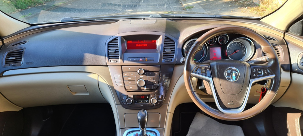 VAUXHALL INSIGNIA