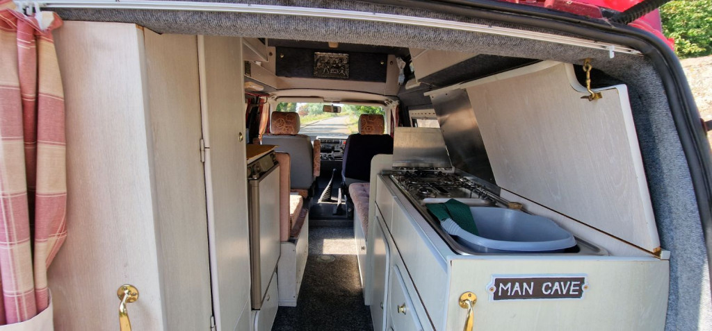 VOLKSWAGEN TRANSPORTER