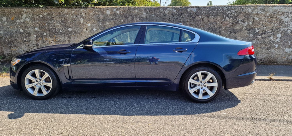 JAGUAR XF
