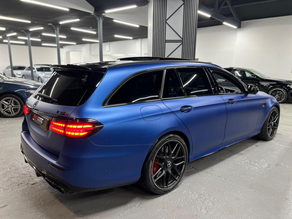 MERCEDES-BENZ E CLASS