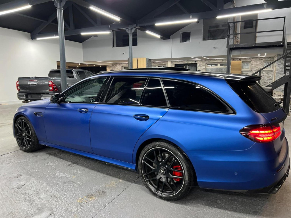 MERCEDES-BENZ E CLASS