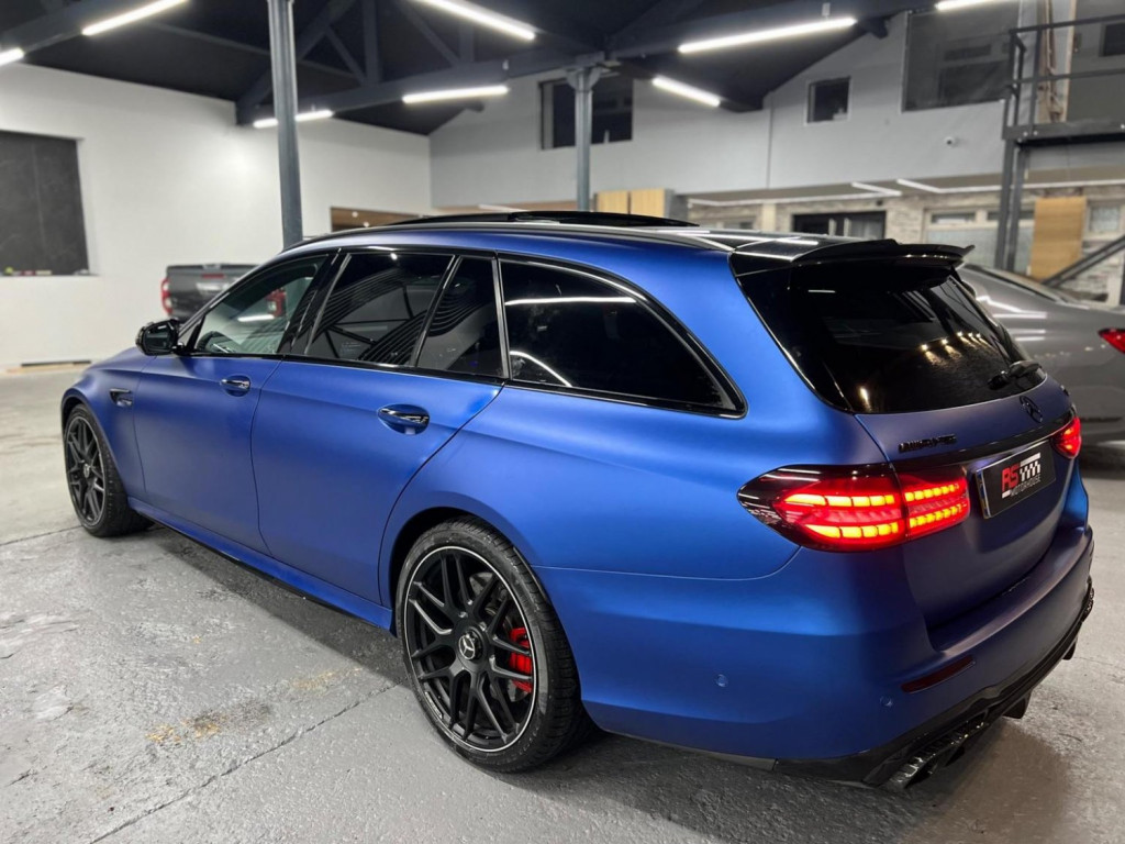 MERCEDES-BENZ E CLASS