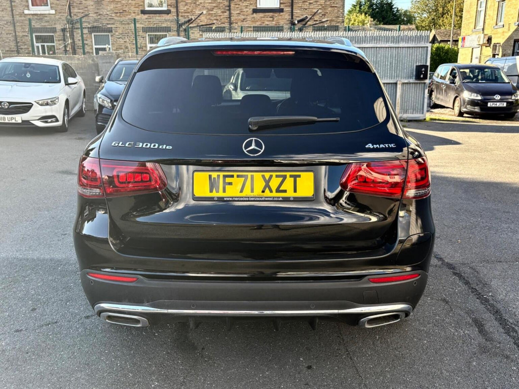 MERCEDES-BENZ GLC