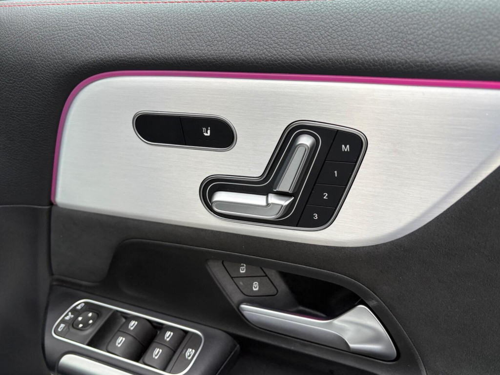 MERCEDES-BENZ GLA CLASS