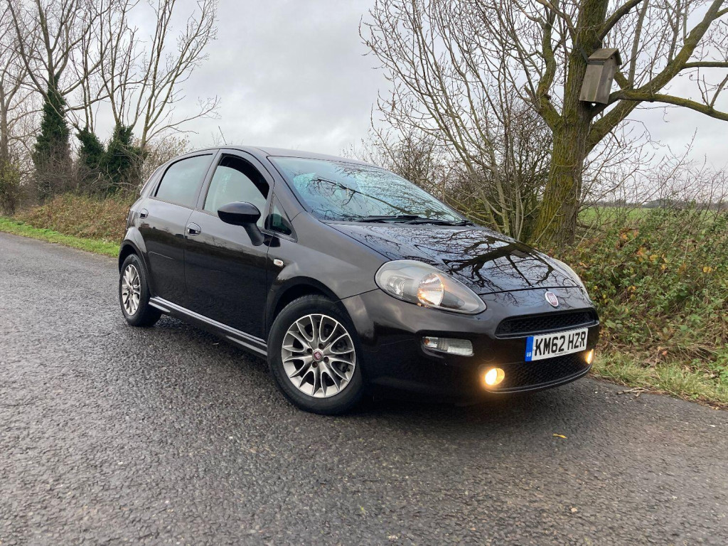 View FIAT PUNTO 1.4 Punto 5-door 1.4 8v 75 Gbt