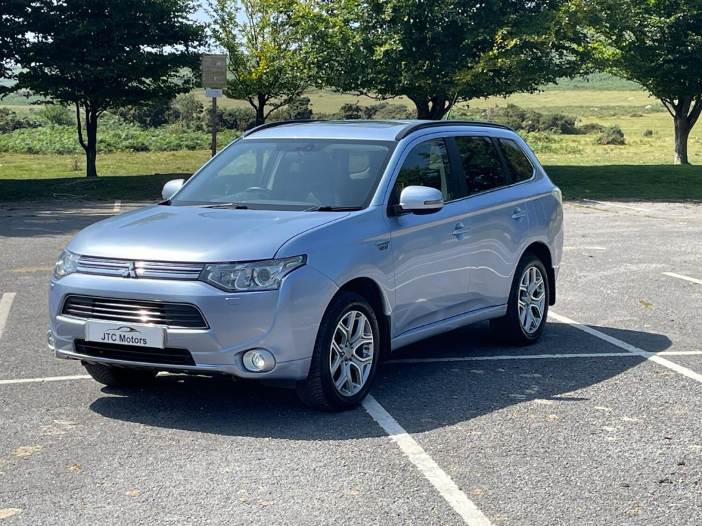 MITSUBISHI OUTLANDER