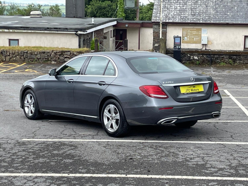 MERCEDES-BENZ E CLASS