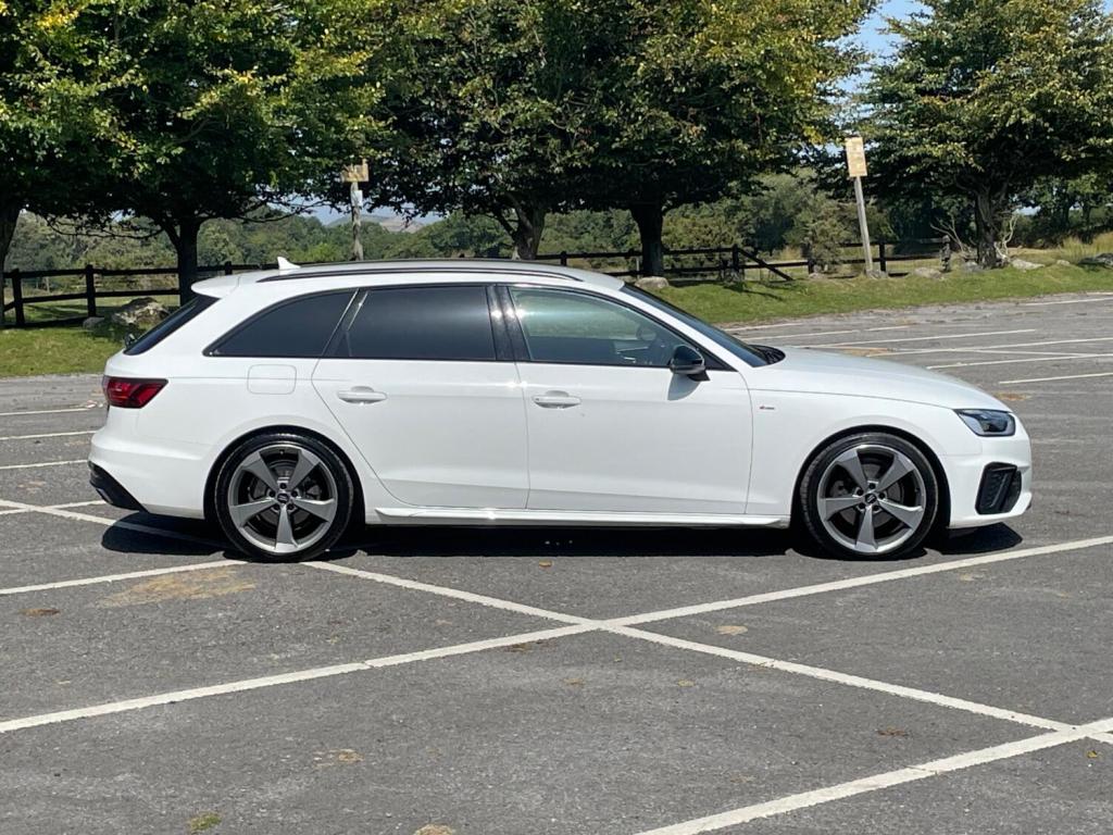 AUDI A4 AVANT