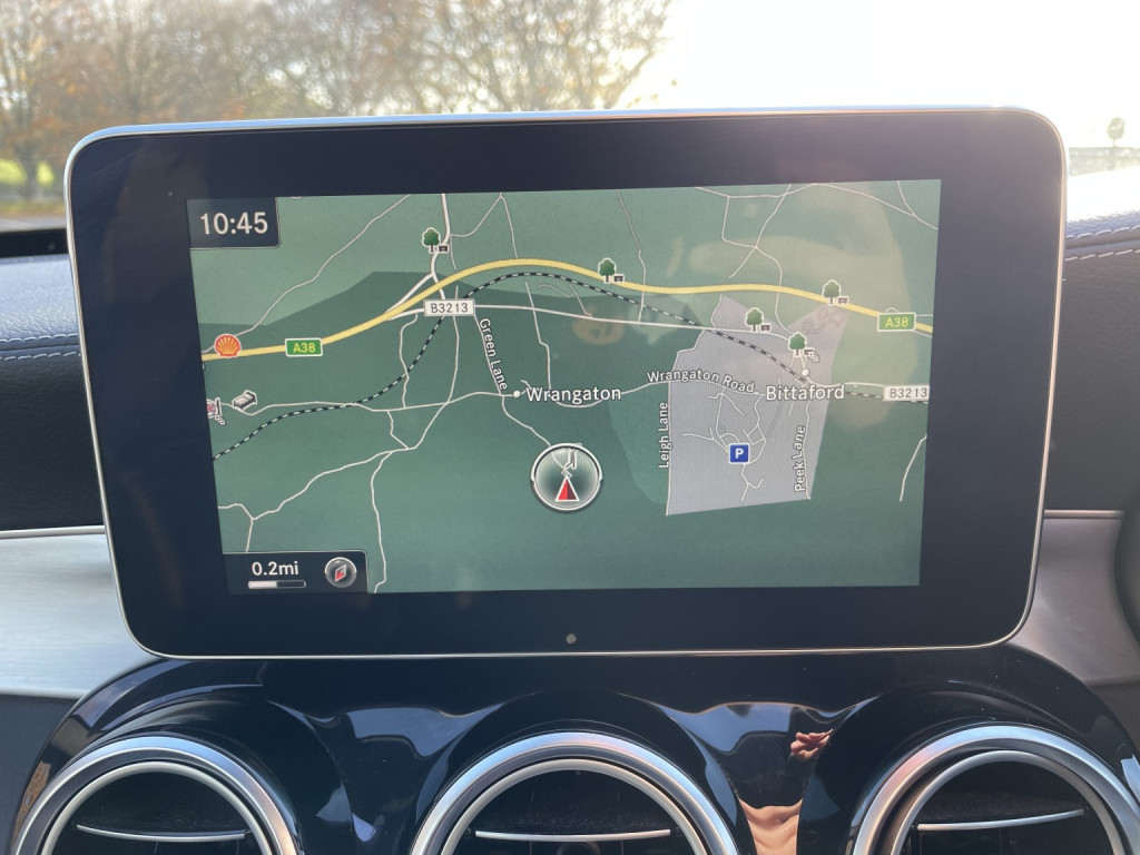 MERCEDES-BENZ C CLASS