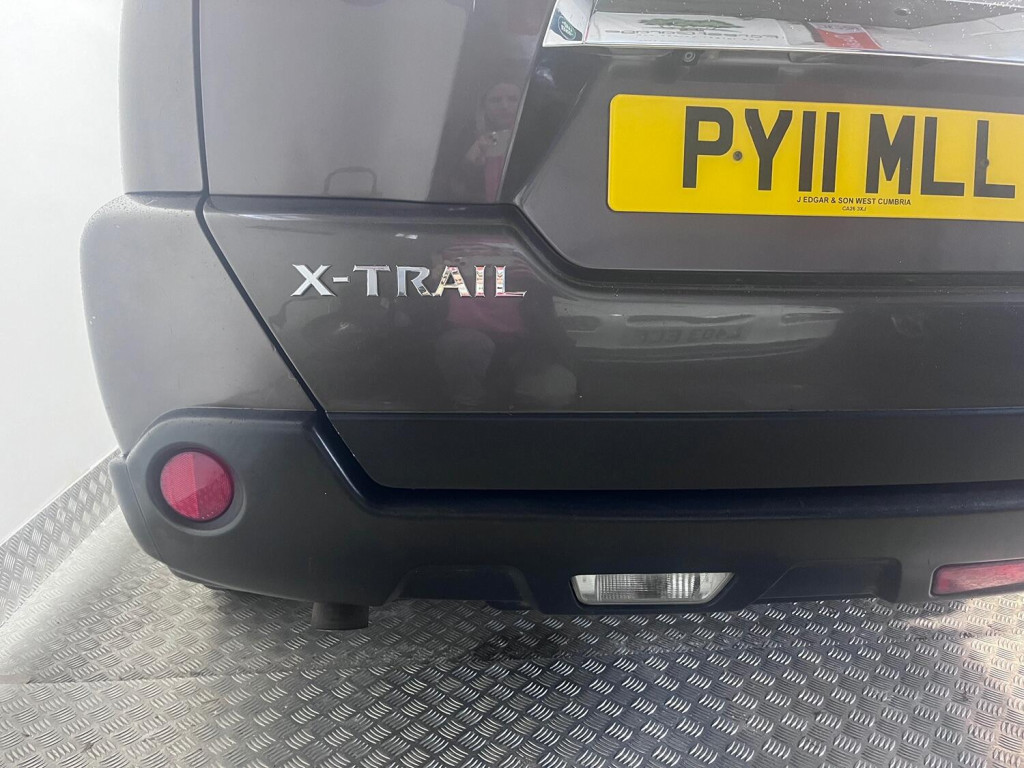 NISSAN X-TRAIL