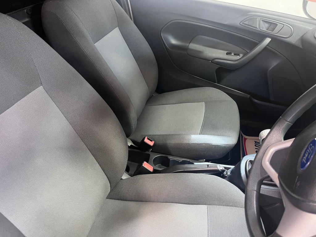 FORD FIESTA VAN