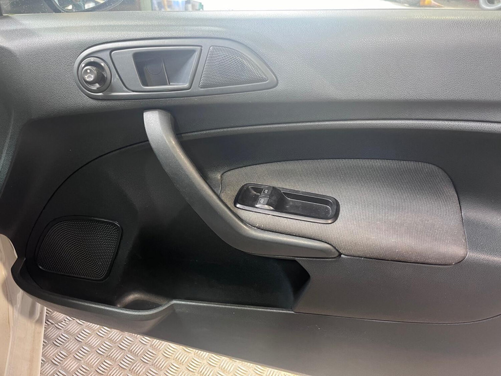 FORD FIESTA VAN