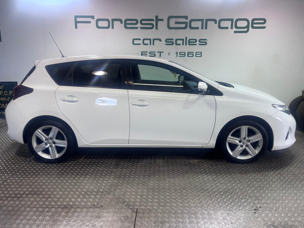 View TOYOTA AURIS 1.6 V-Matic Sport