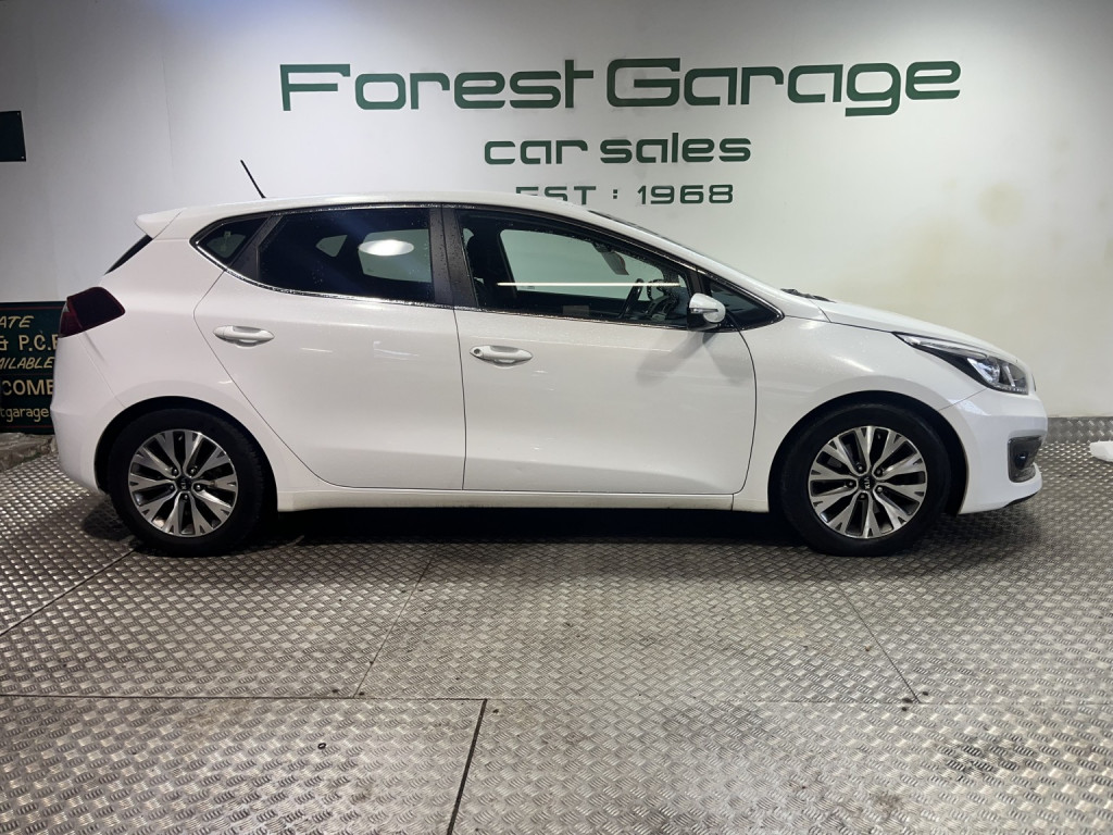 View KIA CEED 1.6 CRDi 3