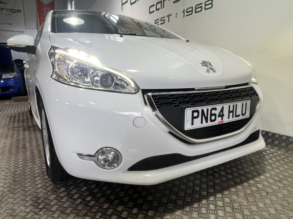 View PEUGEOT 208 1.2 VTi Style